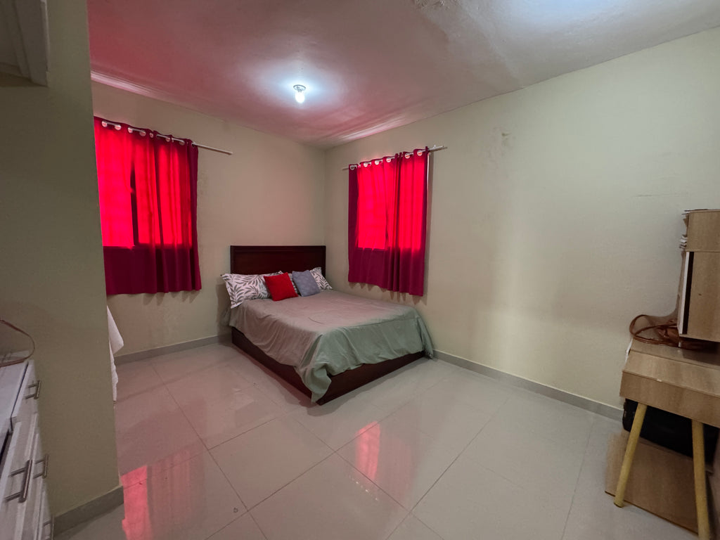 Casa Moderna 4 Habitaciones - Zona Residencial Privado ( Villa Delia, Moca )